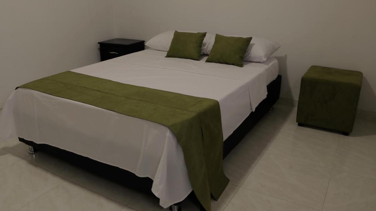 Puerto Caribe Hostal Гуачака Экстерьер фото