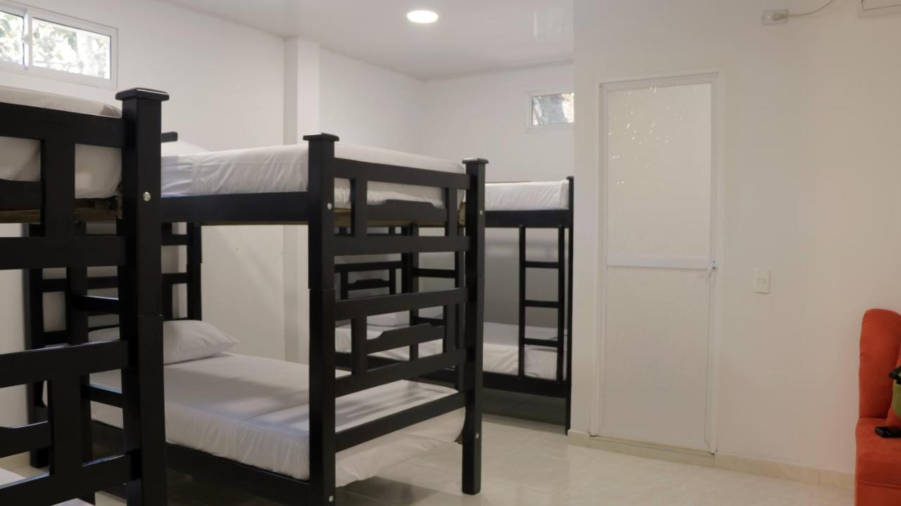 Puerto Caribe Hostal Гуачака Экстерьер фото