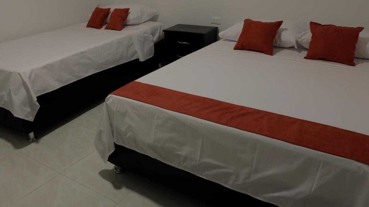 Puerto Caribe Hostal Гуачака Экстерьер фото