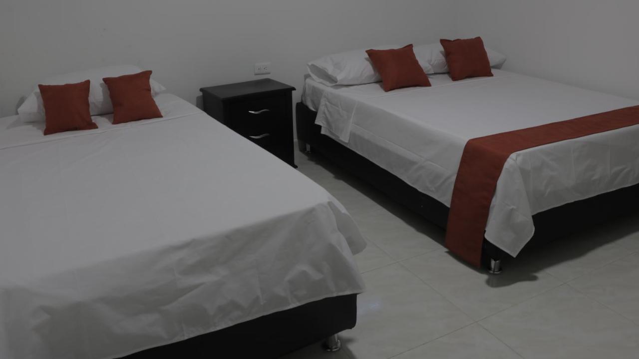 Puerto Caribe Hostal Гуачака Экстерьер фото