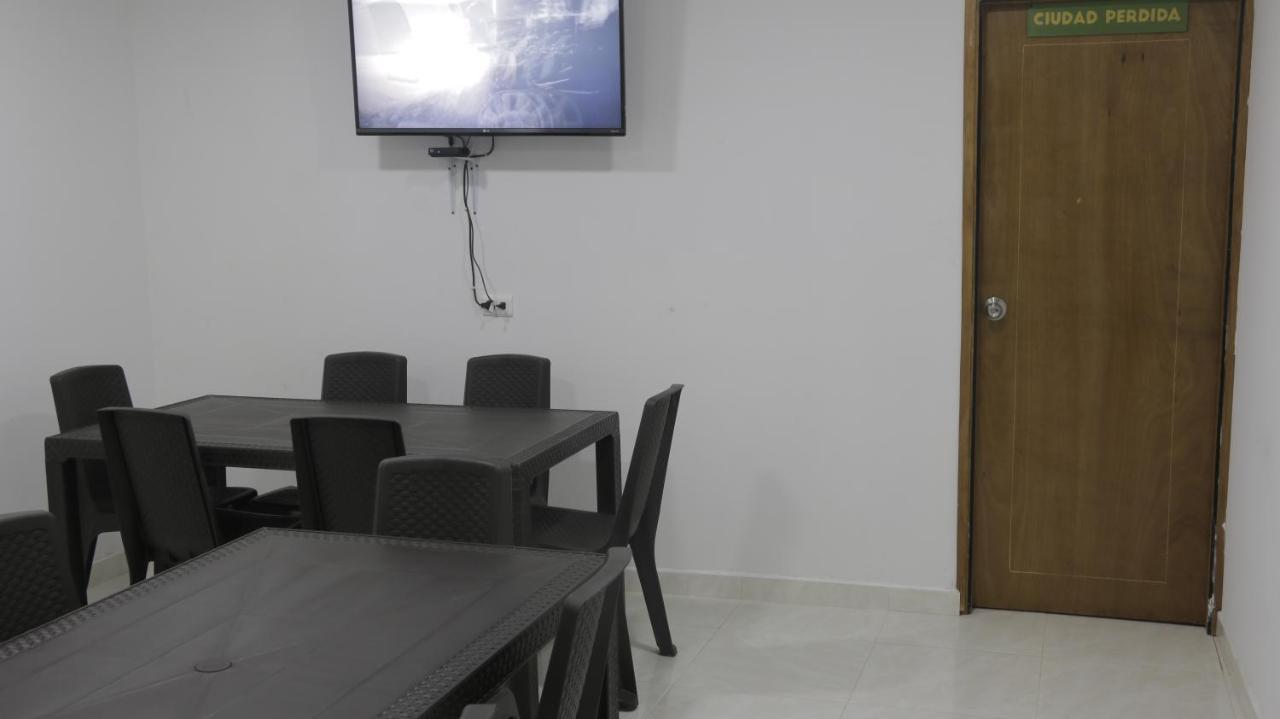 Puerto Caribe Hostal Гуачака Экстерьер фото