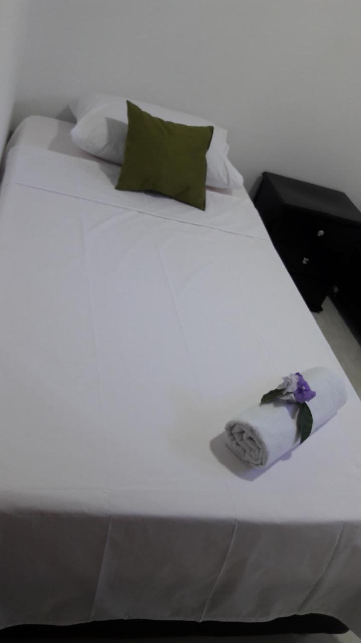 Puerto Caribe Hostal Гуачака Экстерьер фото