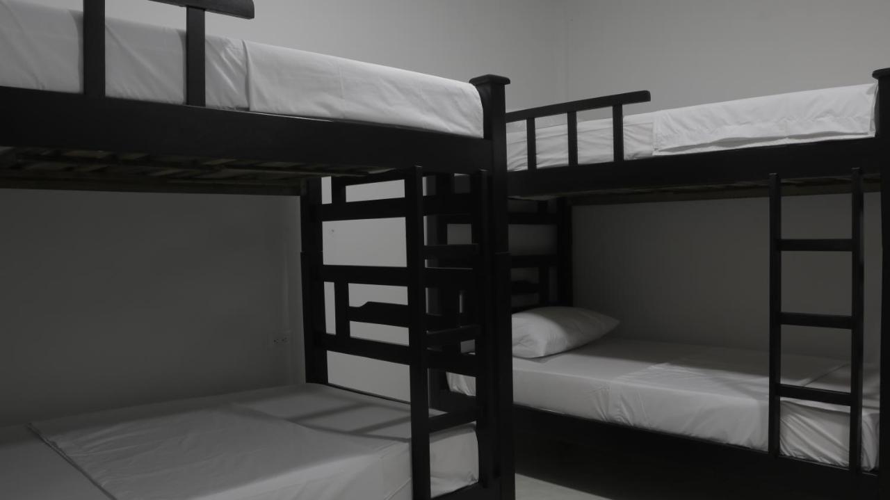 Puerto Caribe Hostal Гуачака Экстерьер фото