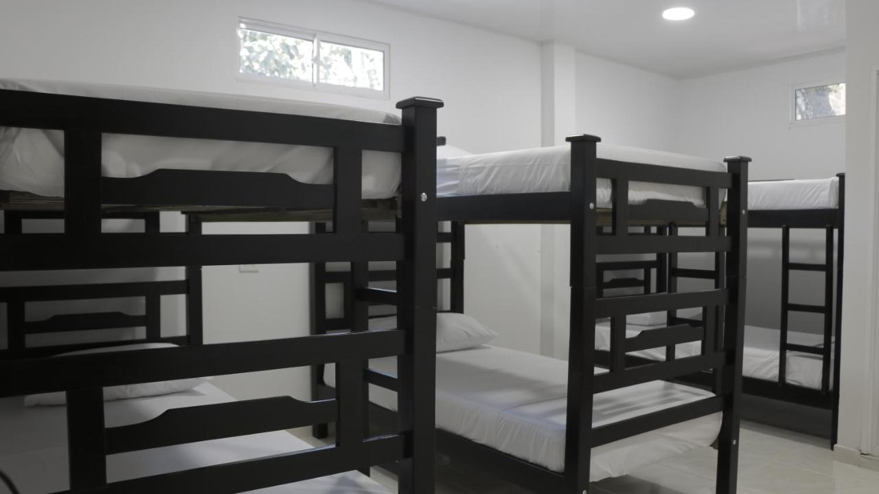 Puerto Caribe Hostal Гуачака Экстерьер фото