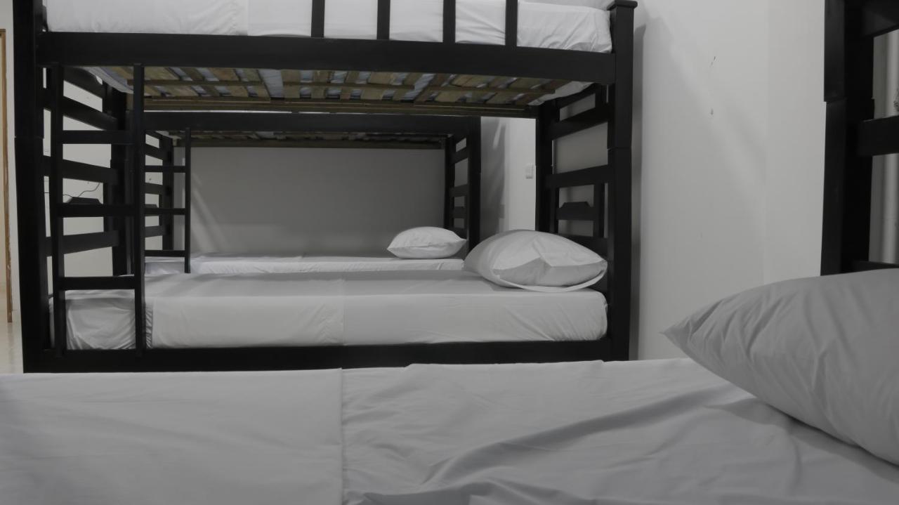 Puerto Caribe Hostal Гуачака Экстерьер фото