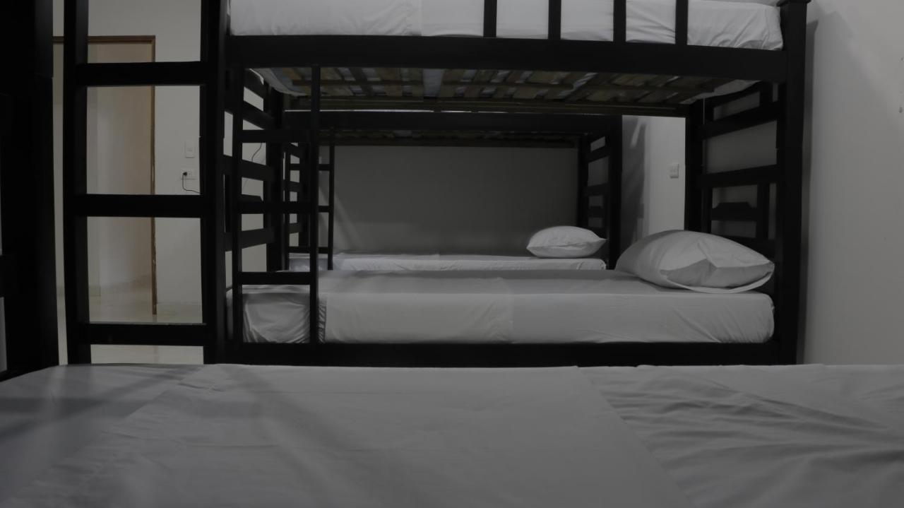 Puerto Caribe Hostal Гуачака Экстерьер фото
